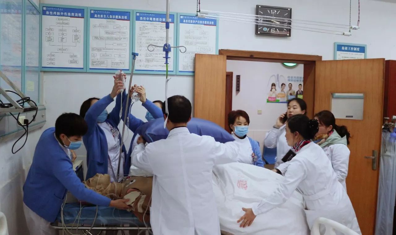 争分夺秒的生命保卫战—我院急诊科成功接诊处置6例集体急性食物中毒患者