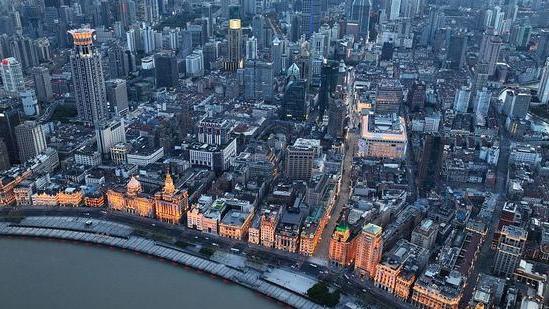 上海全区域封闭,一座特大城市的非常时刻 上海全区域封闭,一座特大城市的非常时刻