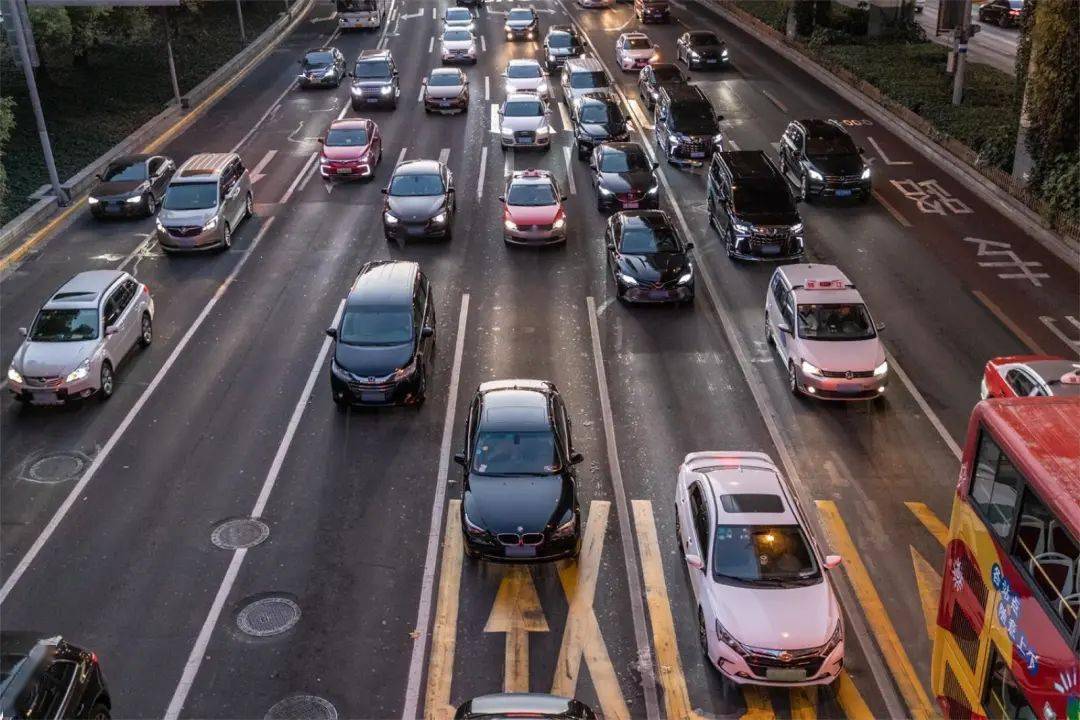 2021年四月份限号政策回顾，城市交通管理的关键一步