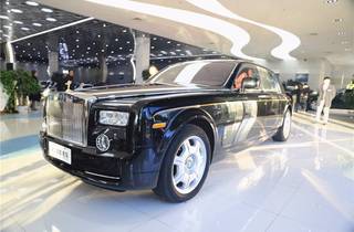 劳斯莱斯车价格多少钱一辆二手？揭秘二手豪车市场的价格密码