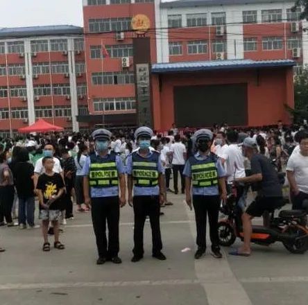 献县本斋今日警力突增引关注，现场秩序井然民众猜测纷纷