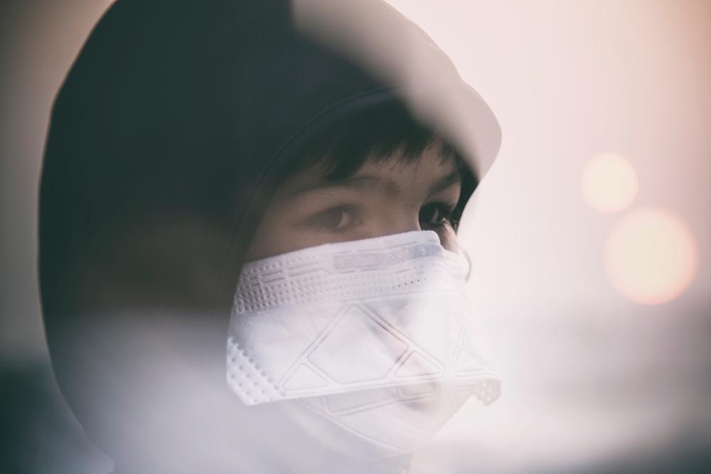 新型冠状病毒感染高峰期，全民战疫中的挑战与应对