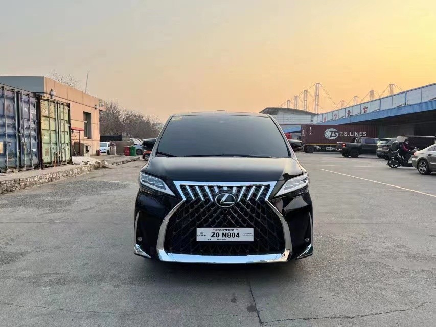 凌志350商务车,豪华与实用的完美融合 凌志350商务车,豪华与实用的完美融合