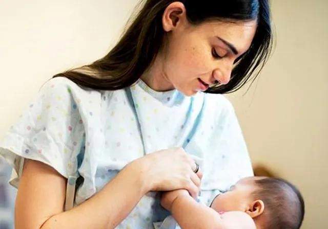 一碗苦药汤，流淌爱与希望—母亲中药治疗后母乳喂养，助宝宝核酸转阴