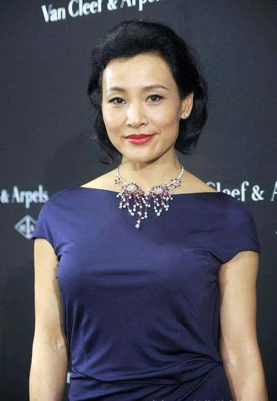 全球疫情警报，单日新增超28万，美国破5.3万背后的挑战与反思