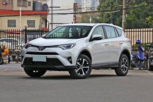 一汽丰田RAV4荣放价格解析，性价比与市场竞争力分析