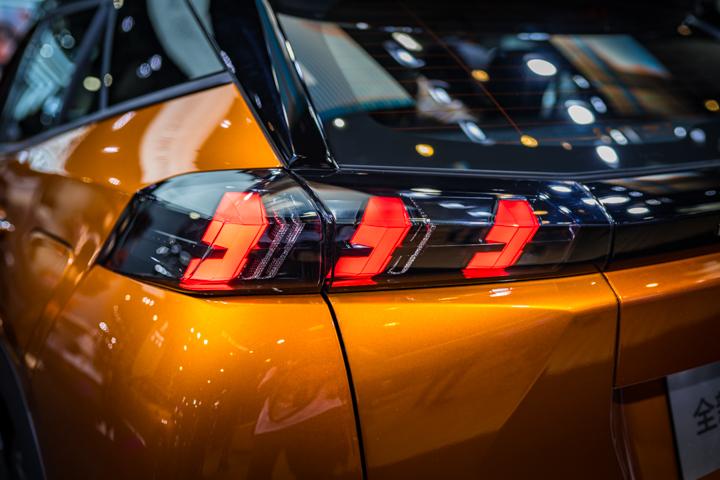 东风越野车最新款，硬核基因的全面进化