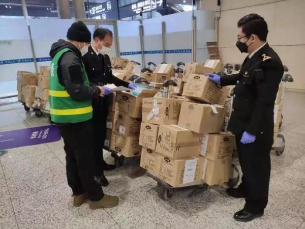 全球累计确诊逾2279万例，疫情下的挑战与反思