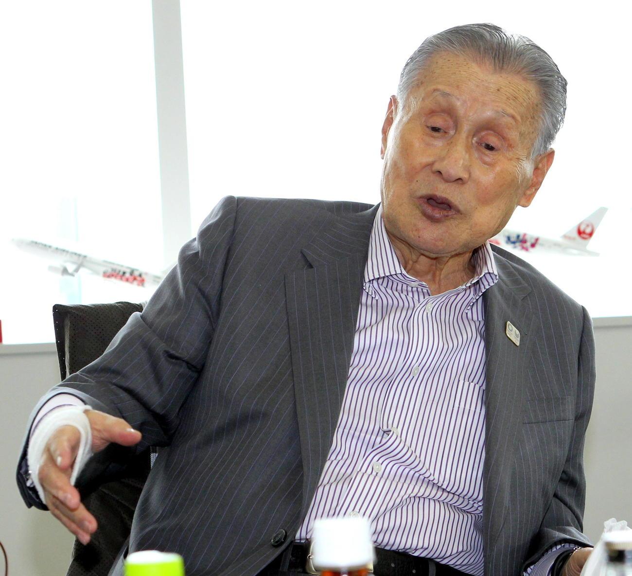 日本邮轮再现新冠疫情，船上载有百名感染者，紧急返航横滨港