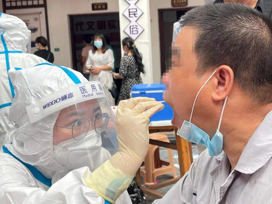 与感染者接触需要隔离多少天?最新指南与科学依据全解析 与感染者接触需要隔离多少天?最新指南与科学依据全解析