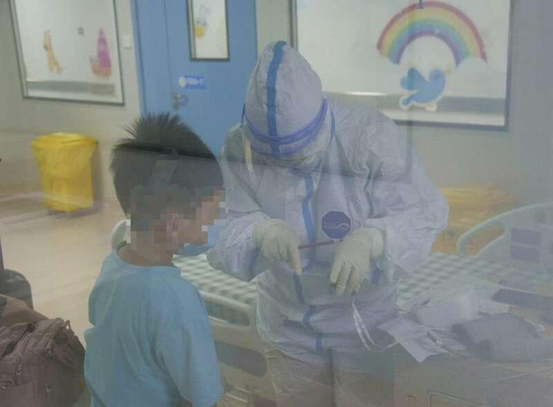 与感染者接触需要隔离多少天?最新指南与科学依据全解析 与感染者接触需要隔离多少天?最新指南与科学依据全解析