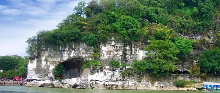 元旦高速收过路费吗？2025年免费政策详解