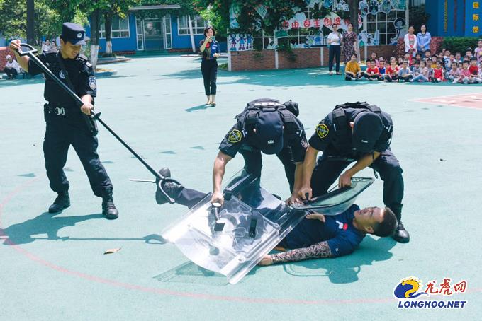 南京新增本土确诊61例，防控警报再次拉响