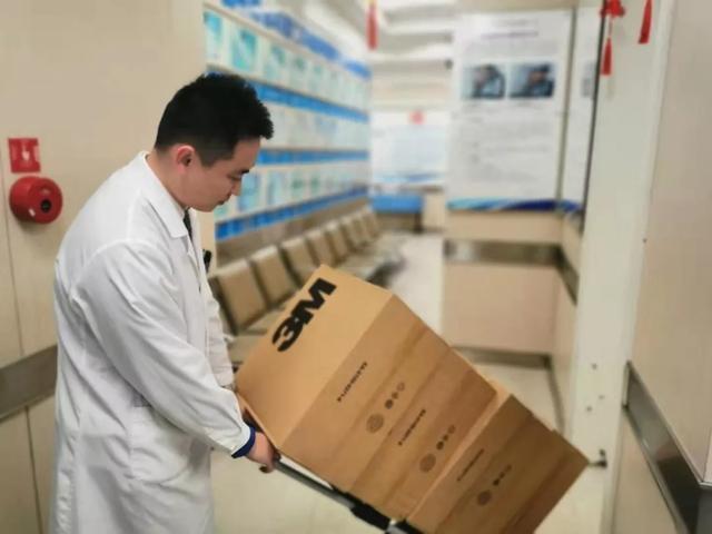 快递春节服务指南，何时停运？包裹能否准时送达？