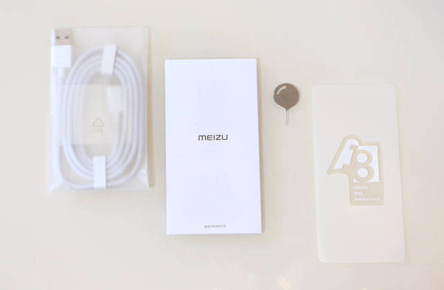 春暖花开时，全球新冠感染持续下降，生活步入新常态