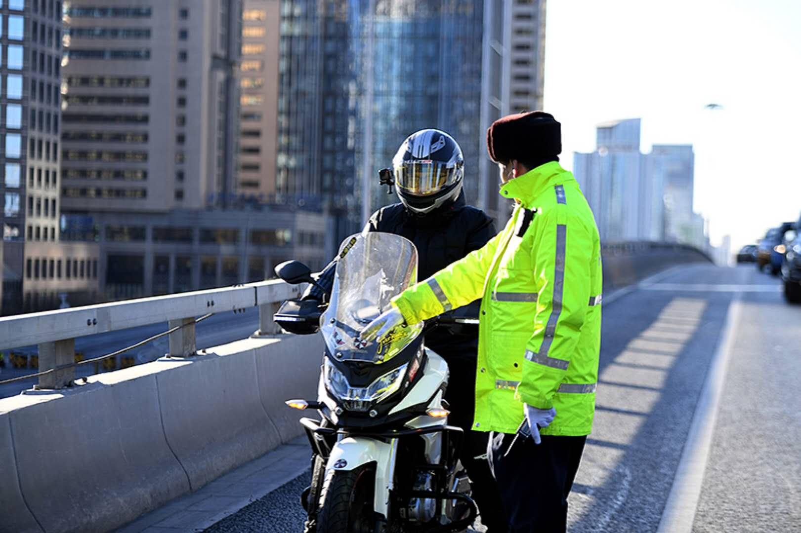 北京限行轮换政策，城市交通管理的智慧之举