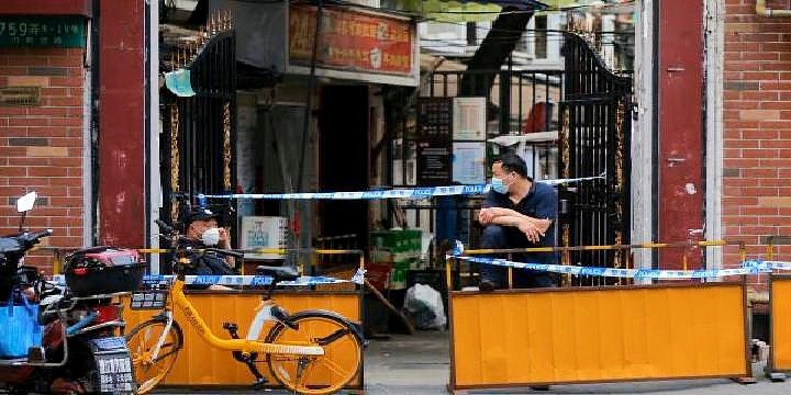 上海新增33个疫情中风险区,精准防控守护城市安全 上海新增33个疫情中风险区,精准防控守护城市安全