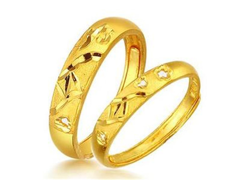 一个金戒指多少钱？从几百到上万元，价格差异背后的秘密