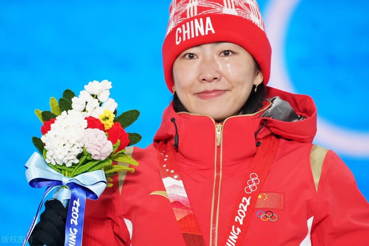 一瞬的燃烧，永恒的回响—重温高亭宇的冰上速度美学