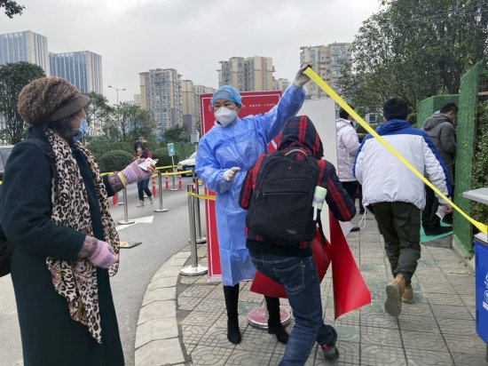 成都疫情最新公布消息，防控措施升级，市民生活有序进行