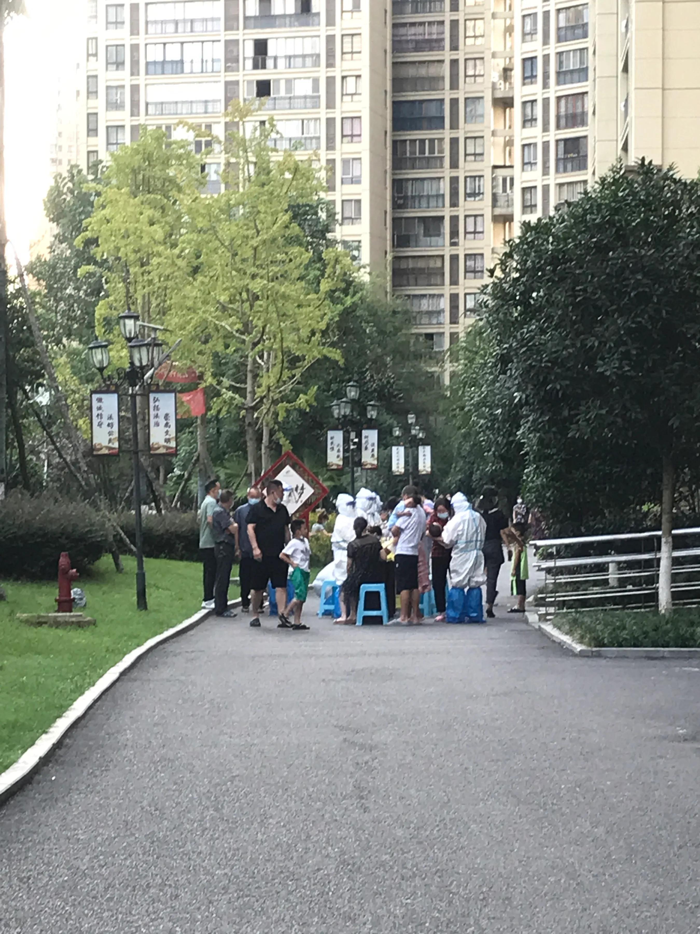 核酸采集站，一个时代的临时坐标