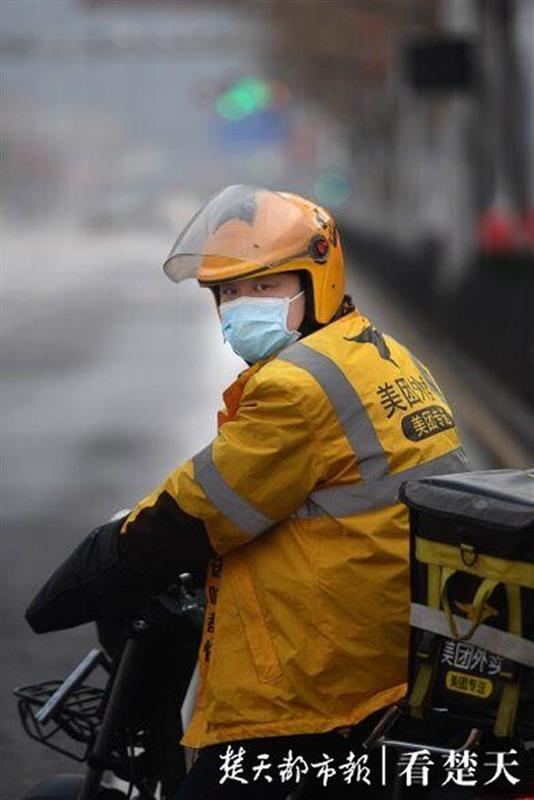 骑手感染新冠，城市毛细血管的非常时刻