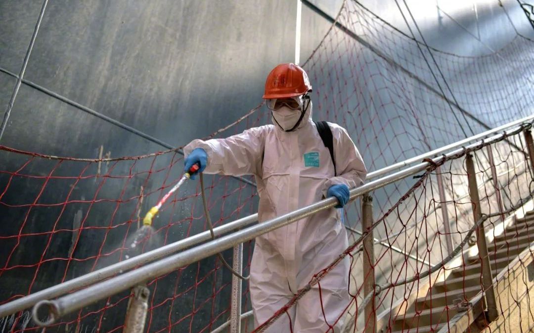 青岛港工人感染事件，原因分析与防控启示