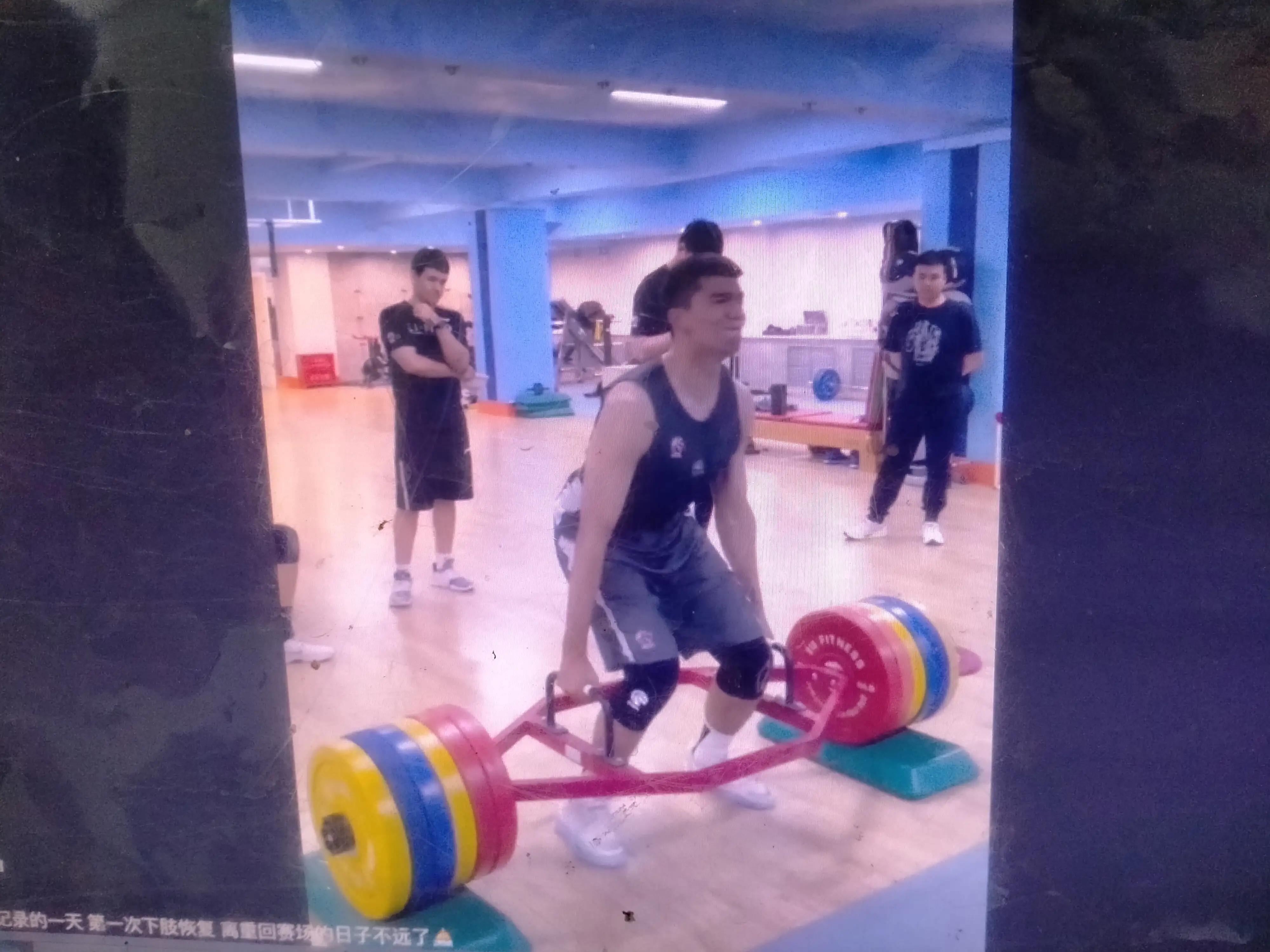 疫情下的新疆，坚韧前行中的温暖与希望