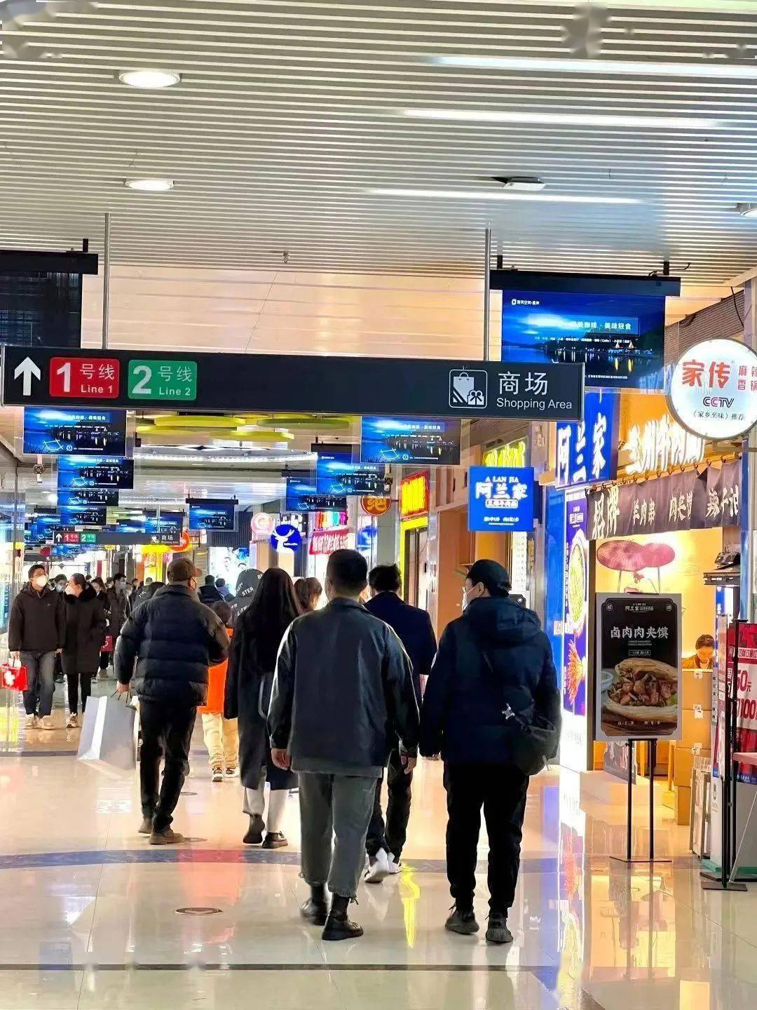 上海超市，新冠时期的城市脉搏与人间烟火