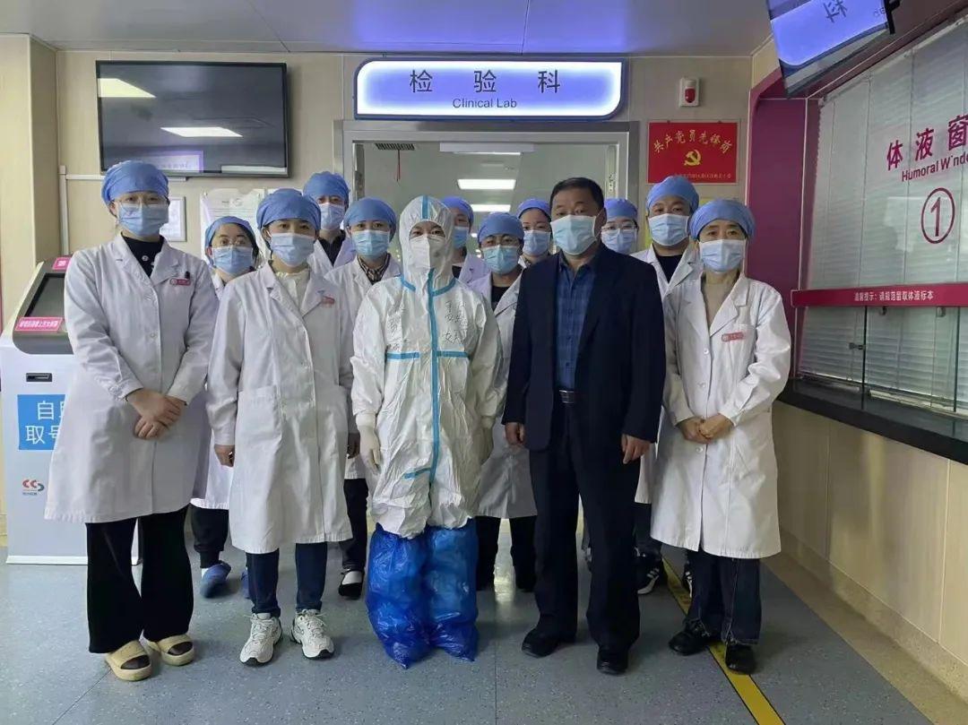 上海核酸检测，捅鼻子背后的城市记忆