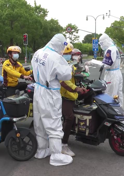 上海今日新冠肺炎疫情,防控不松懈,生活有序进行 上海今日新冠肺炎疫情,防控不松懈,生活有序进行
