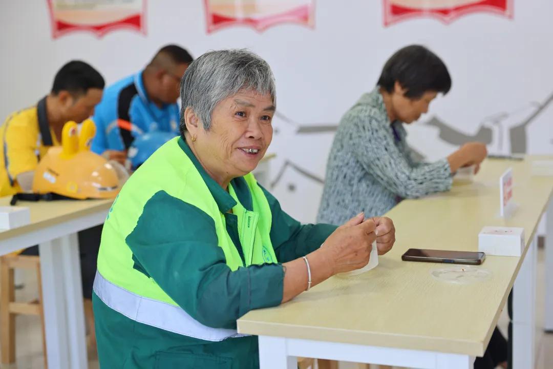 织密防线暖民心，吴江疫情防控电话架起连心桥