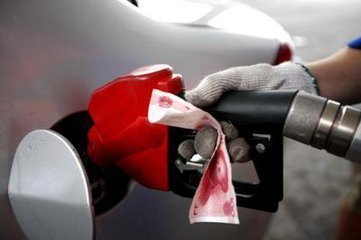 成品油调价最新消息，8月12日国内油价或将迎来年内第六次下调