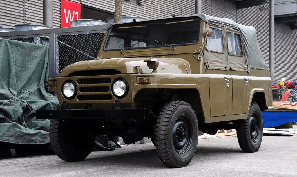 北汽212多少钱一辆？经典越野车的价格与情怀解析