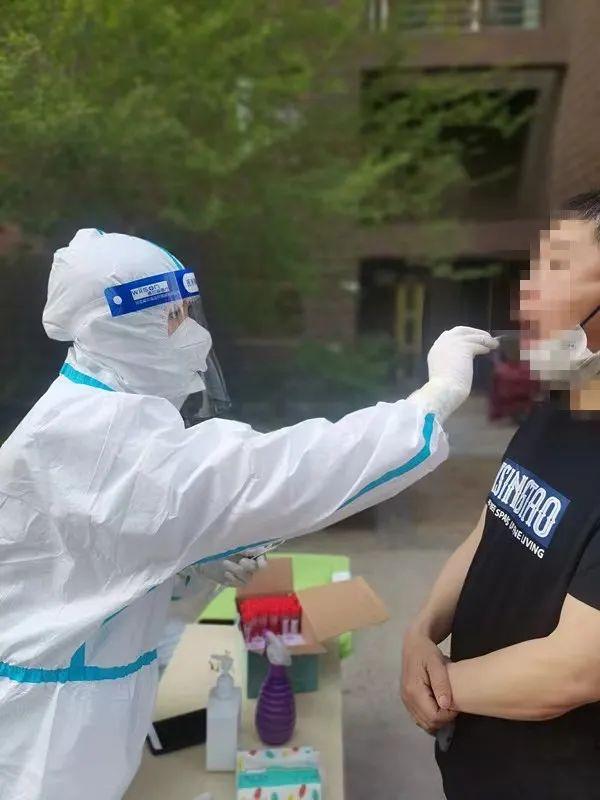 当核酸检测呈阳性之后，一对夫妻的隔离日记与抗疫启示