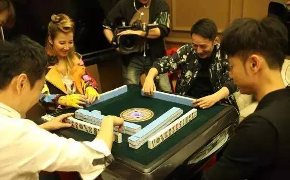 我们一起打牌吧 我们一起打牌吧