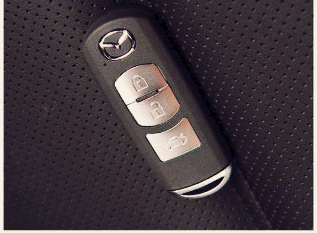 雅阁车钥匙锁后备箱了怎么办？别慌，这几招帮你轻松解决！