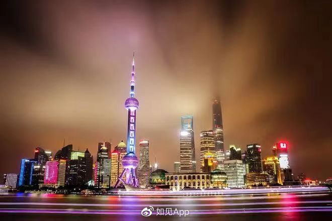 上海四月，寂静中的坚守与微光