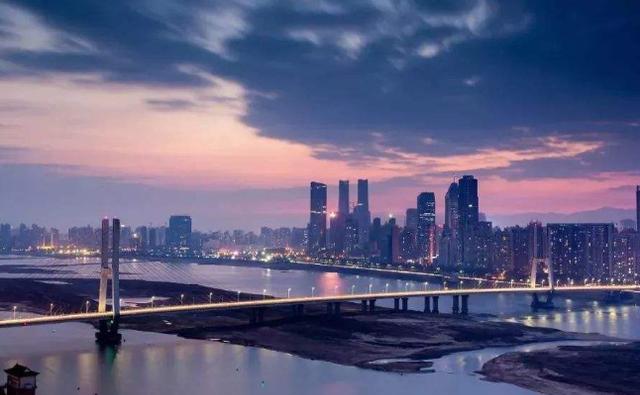 宁德病情启示录,一座城市的韧性、挑战与希望 宁德病情启示录,一座城市的韧性、挑战与希望