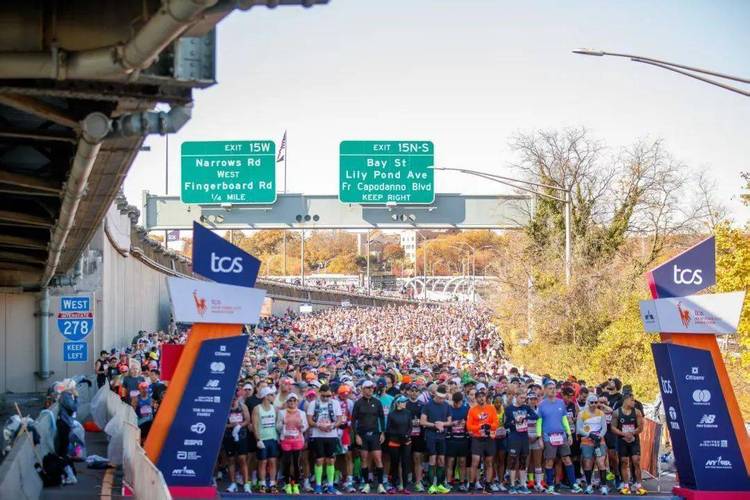 纽约马拉松取消，跑者用视频致敬未竟的42.195公里