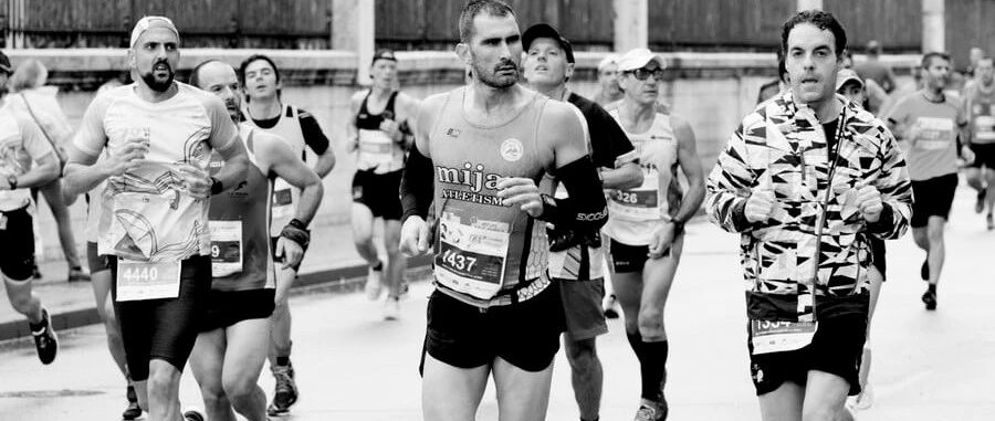 纽约马拉松取消，跑者用视频致敬未竟的42.195公里