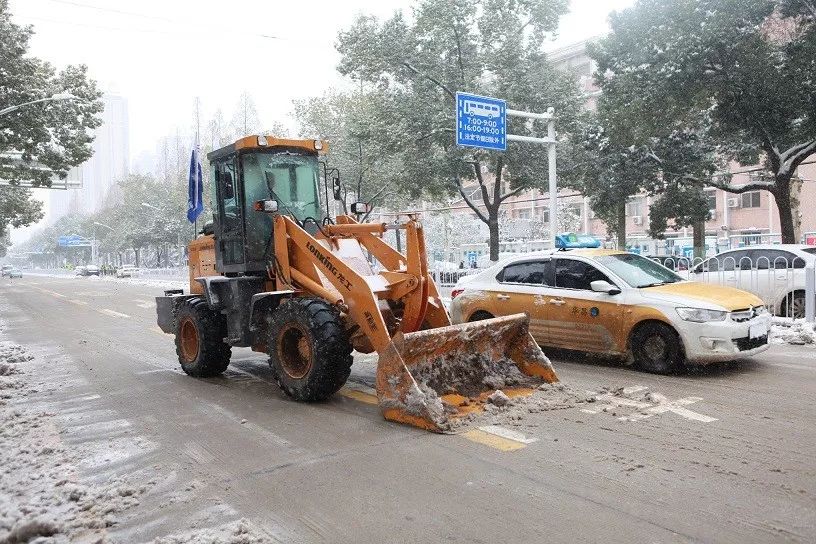 元氏铲车侠李献良,危急时刻显担当,平凡岗位铸英雄 元氏铲车侠李献良,危急时刻显担当,平凡岗位铸英雄