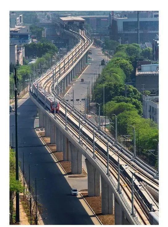 2021年几月买黄金首饰最便宜？抓住这些时机能省大钱！