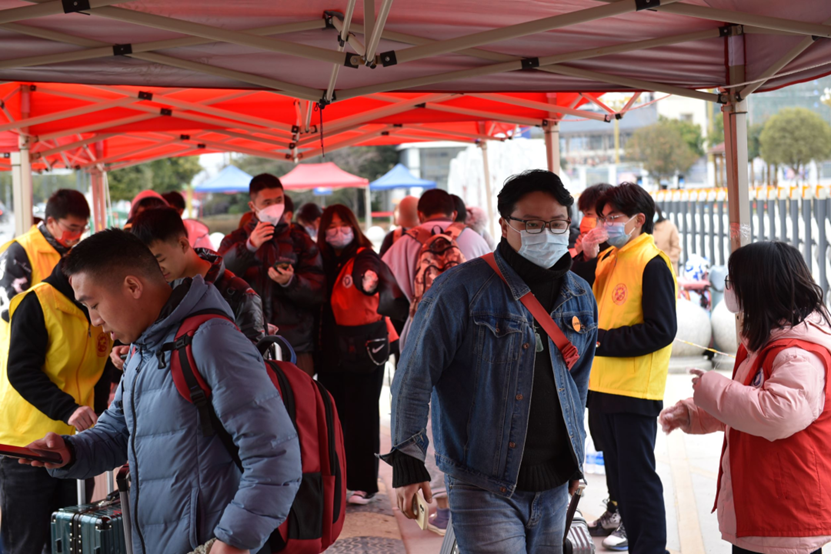 科学统筹 暖心安排—教育局部署高校错峰放假保障学生返乡路