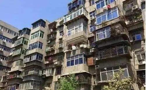 营口鲅鱼圈部分小区实施封闭管理，居民生活有序保障