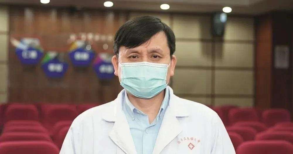 张文宏预言2022年春天，疫情迷雾中的一束科学之光