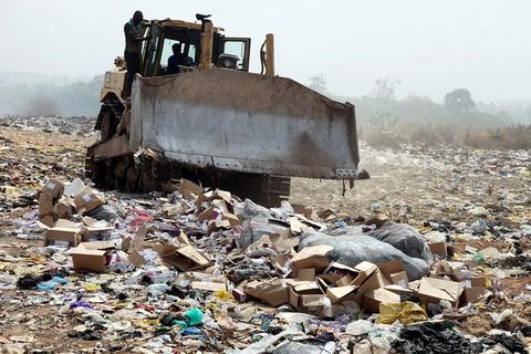新冠死亡人数名单，数字背后的生命与反思
