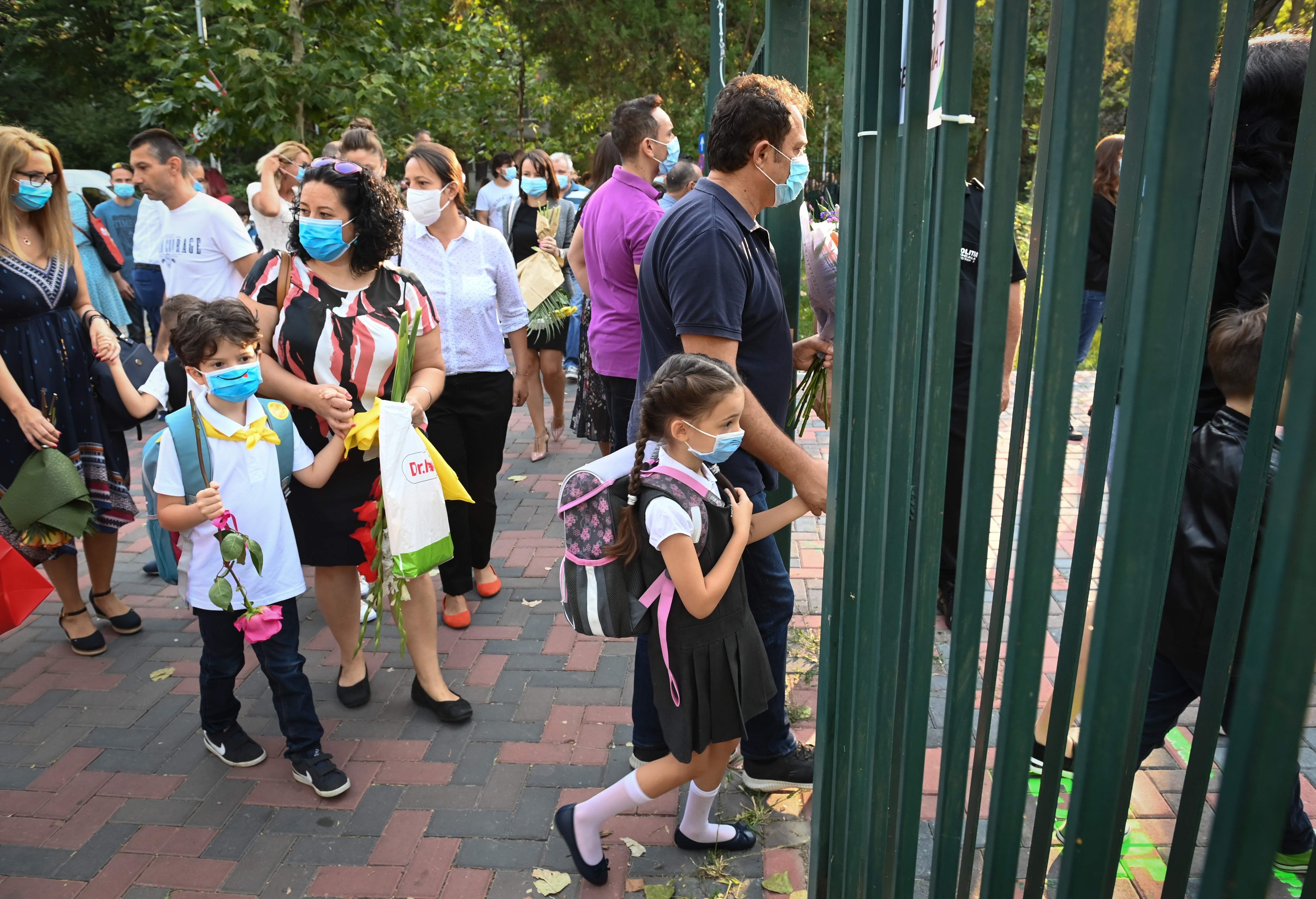 2020年高考时间为何推迟至7月?疫情下的特殊调整与深远影响 2020年高考时间为何推迟至7月?疫情下的特殊调整与深远影响