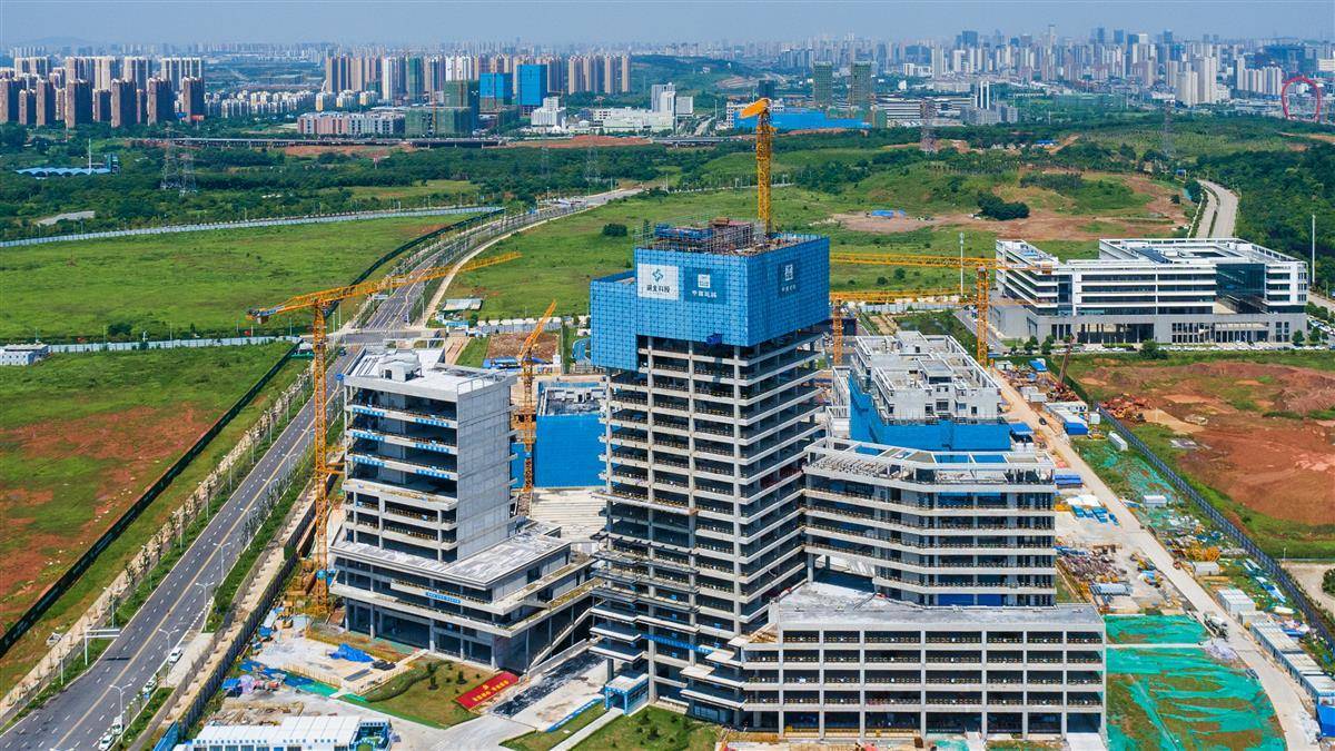 武汉江夏区加速打造科技创新高地，多个重点项目取得新进展