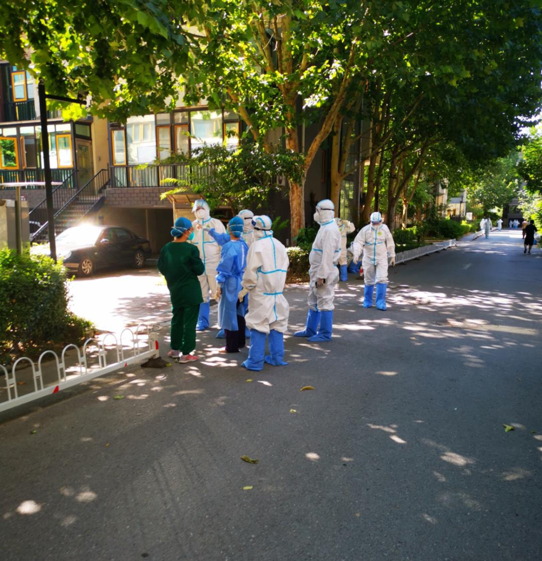 北京疫情防控措施动态调整，市民密切关注解除隔离最新进展